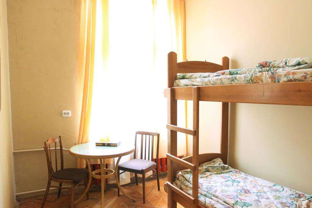 Hollywood Home Hostel Liov Cameră foto